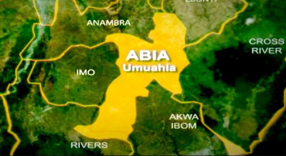 Voters Express Frustration as INEC Officials Are Absent at PVC Collection Centres in Umuahia