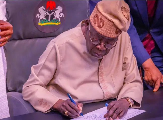 Facts to Know About Executive Order on Oil and Gas Signed by Tinubu